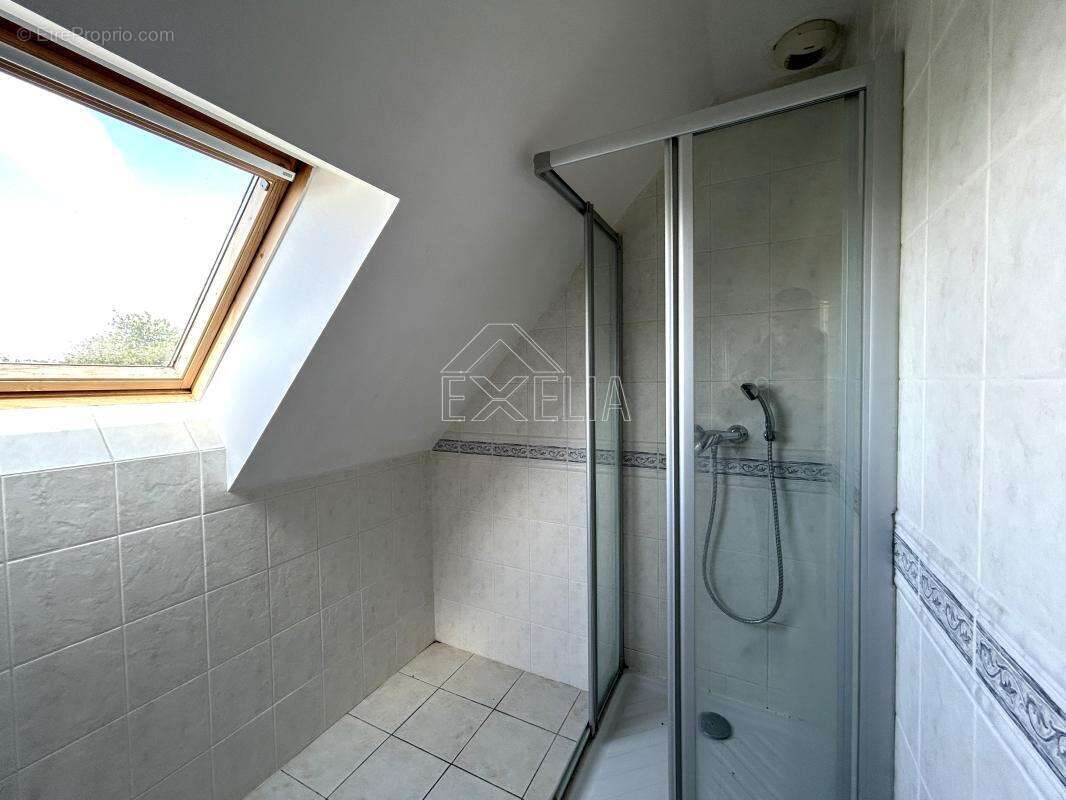 Maison récente 7 pièces 150 m² avec double garage, dépendance, box à chevaux et grand jardin de 1685 m² à Villegats - photo 16