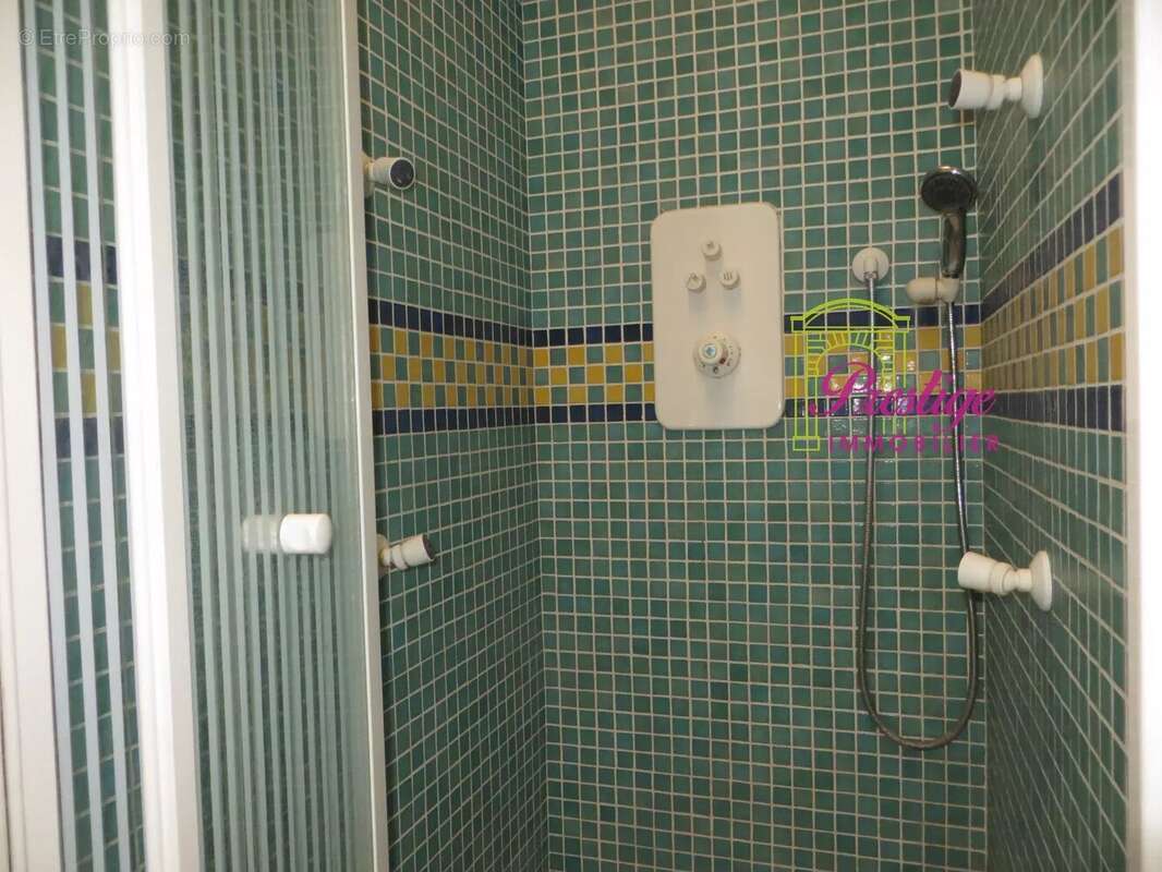 Appartement à LE MESNIL-LE-ROI