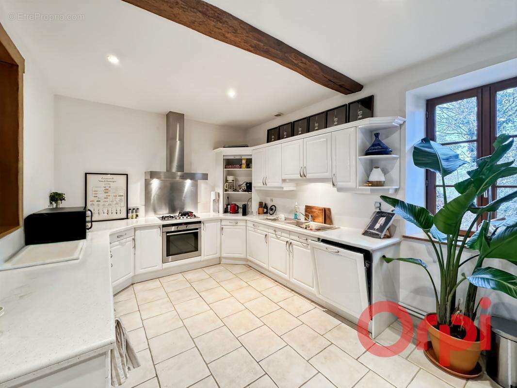 Maison à DUN-SUR-AURON