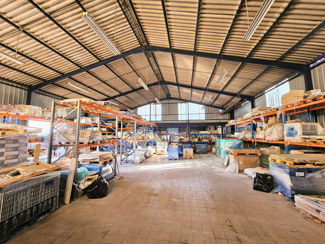 Terrain à SAINT-SERNIN