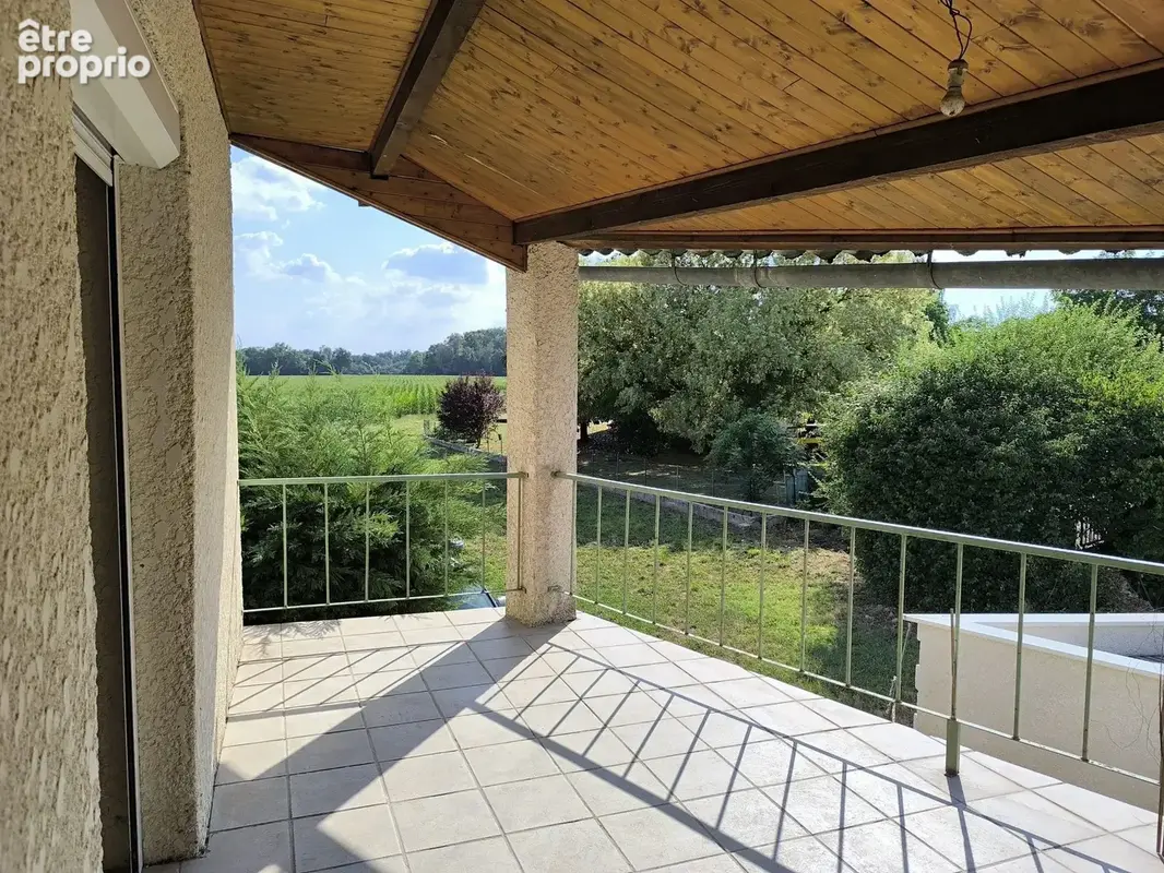 Maison 6 pièces 130 m² à vendre à Lagnieu (01150) - photo 2