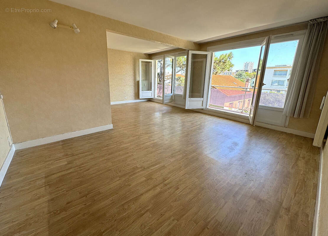 Appartement T3 Vallières / Marcombes - photo 4