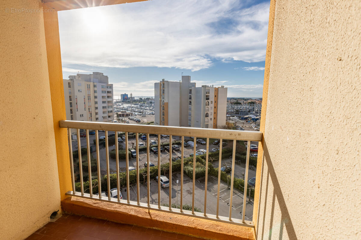 Appartement à MAUGUIO