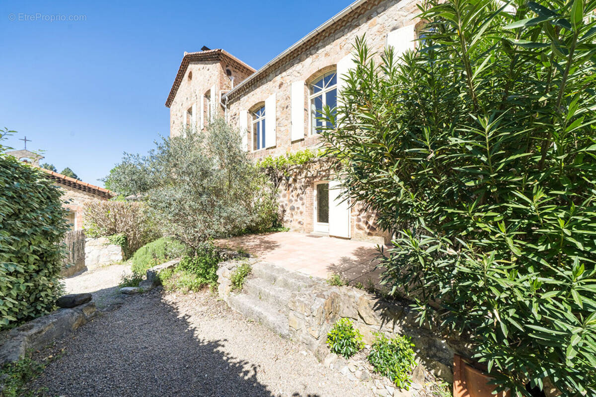 Maison à MOLIERES-SUR-CEZE