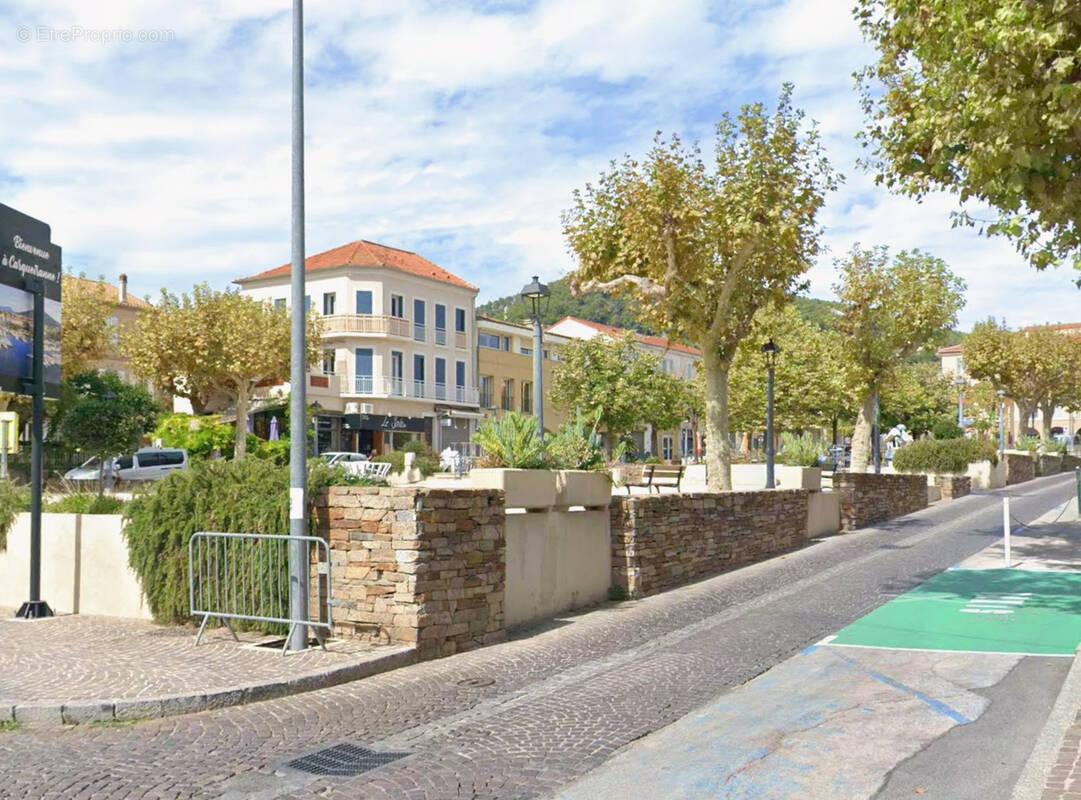 Commerce à CARQUEIRANNE