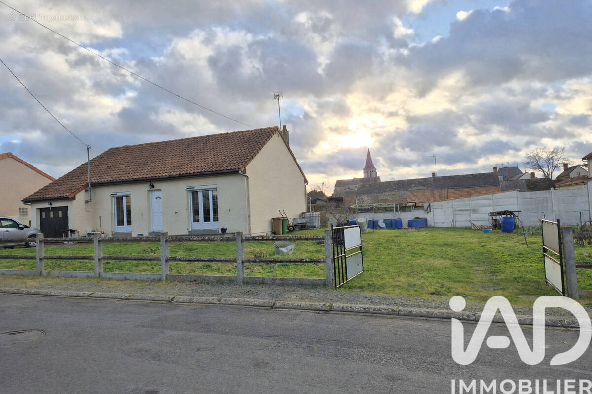 Photo 1 - Maison à CERSAY