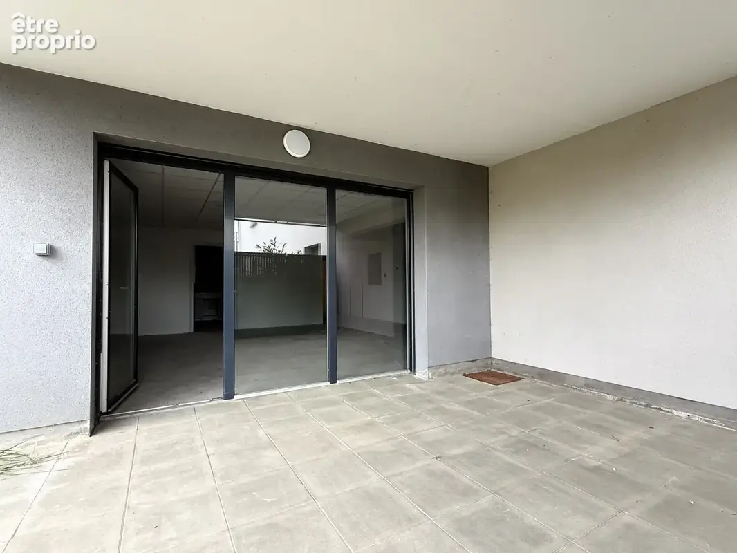 Yutz Aéroparc   Local professionnel 151 m2 avec extérieur et 4 parkings - photo 11