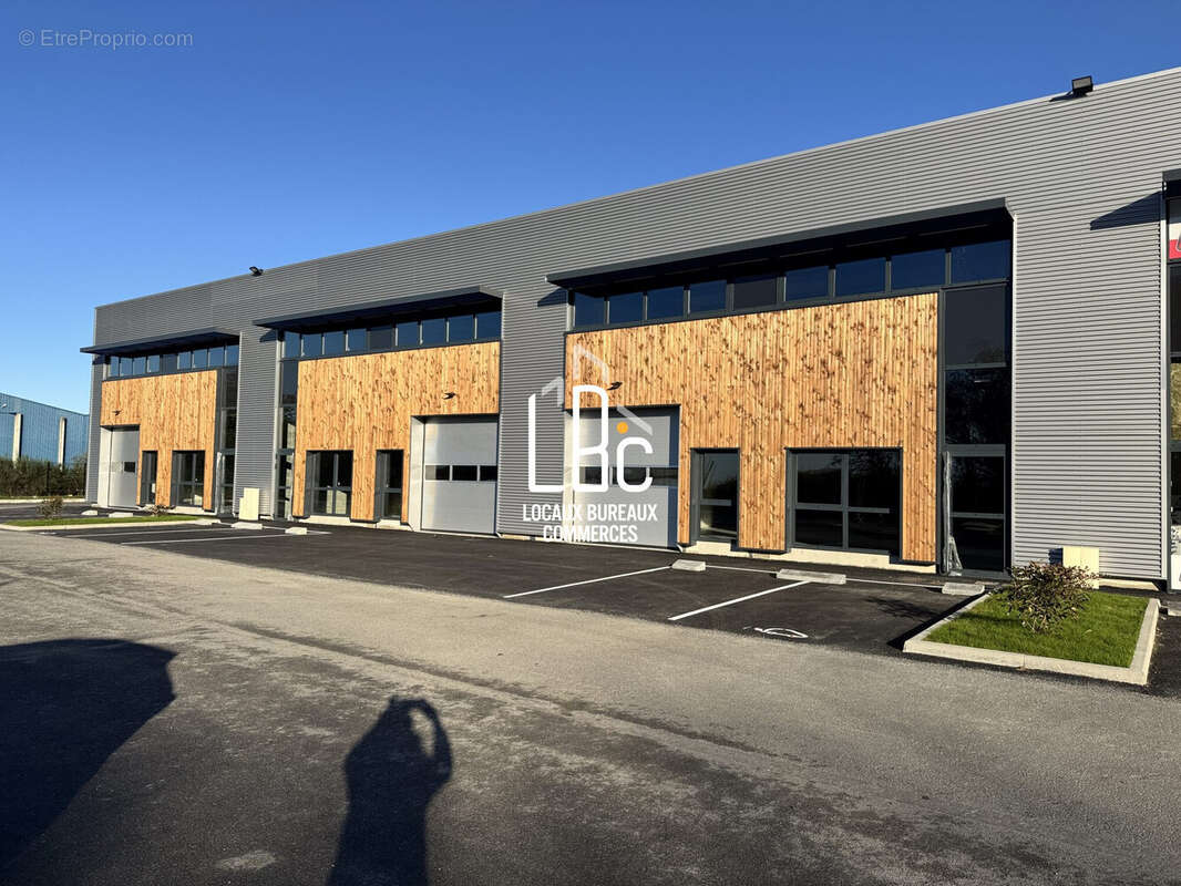 Commerce à BASSE-GOULAINE