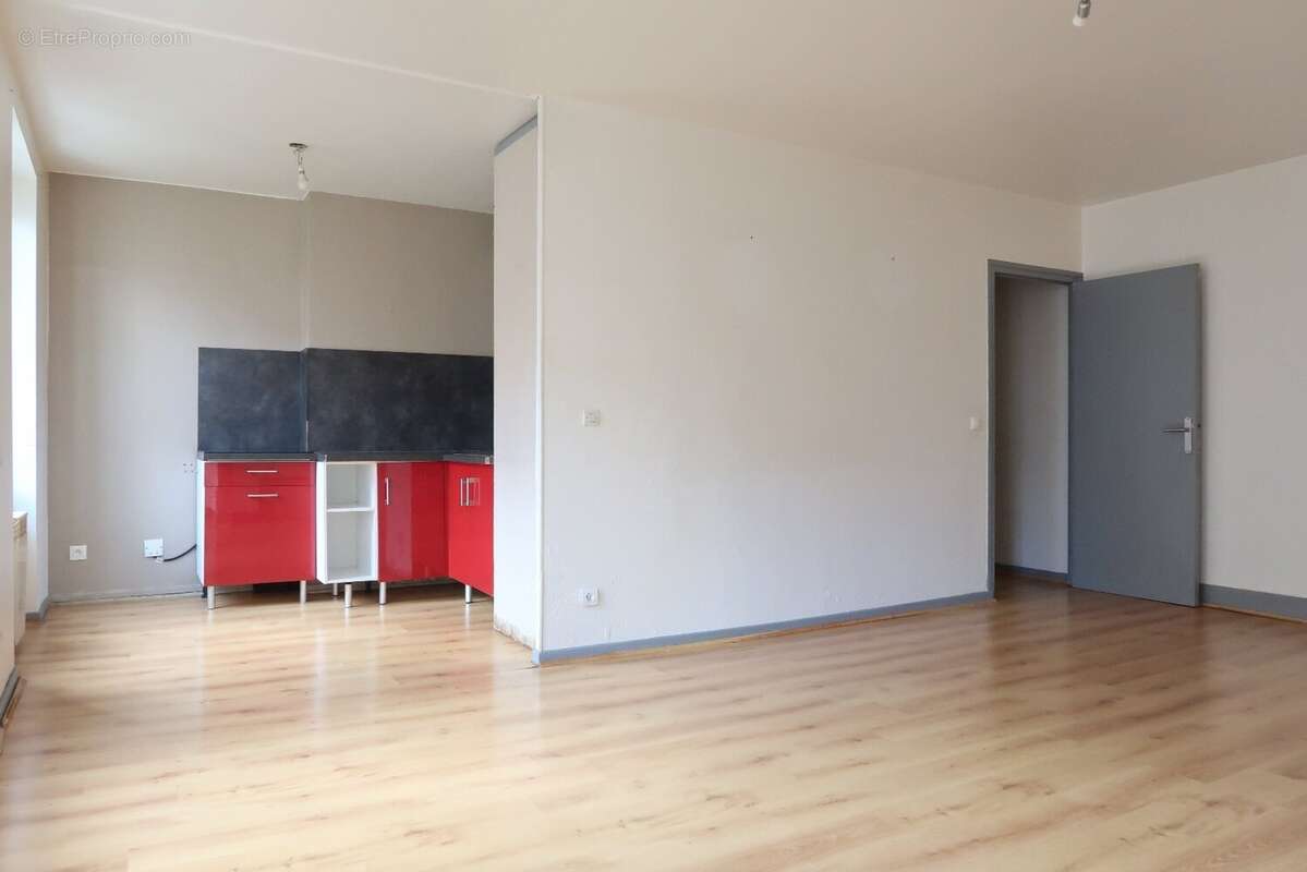 Appartement à SAINT-ETIENNE