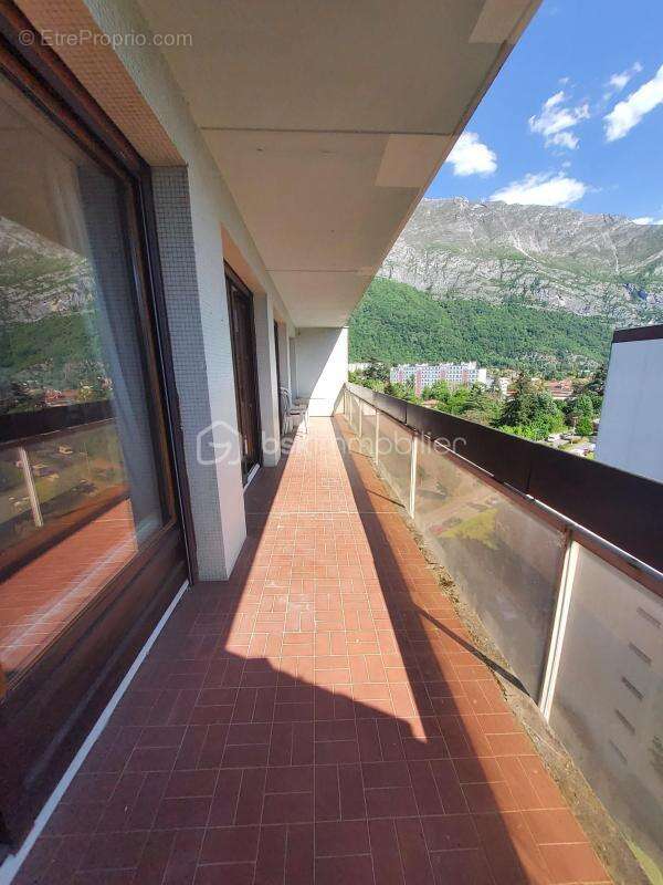Appartement à SAINT-EGREVE