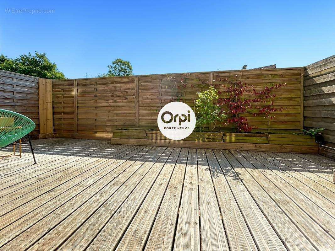 Appartement à SAINT-MARTIN-BOULOGNE