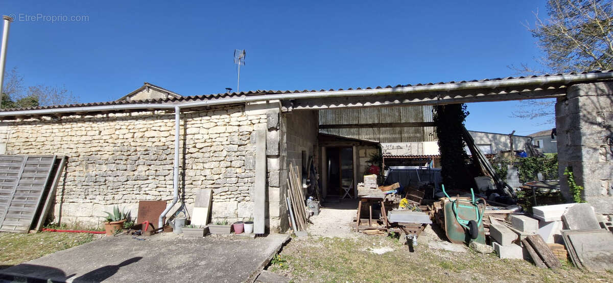 Maison à SAINT-DIZANT-DU-GUA