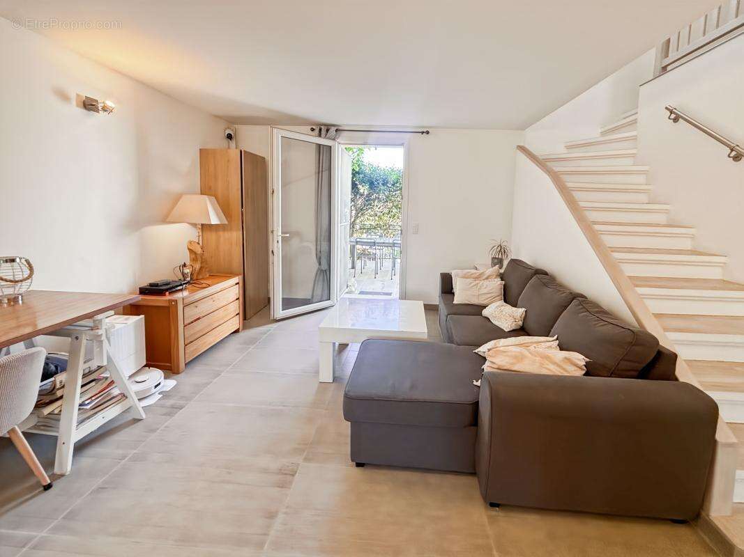 Maison à LIVRON-SUR-DROME