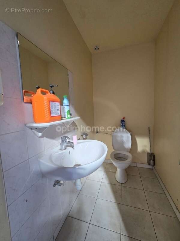 A VENDRE!!! ensemble de rapport déjà loué comprenant un entrepôt et un studio - photo 13