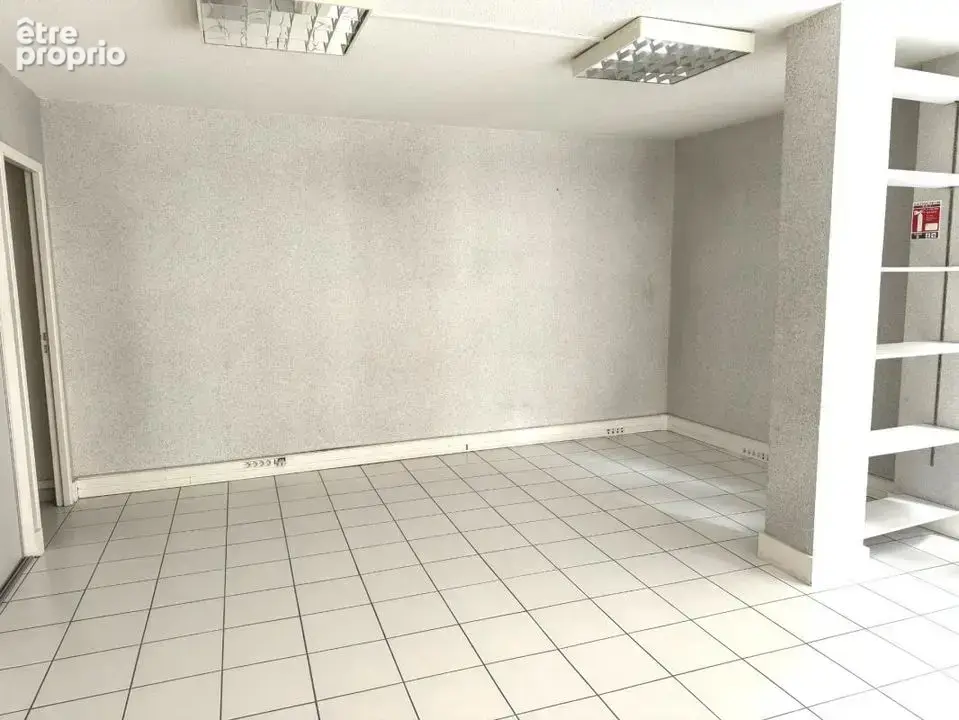 Commerce 97 m² à vendre à Romans-Sur-Isere (26100) - photo 8
