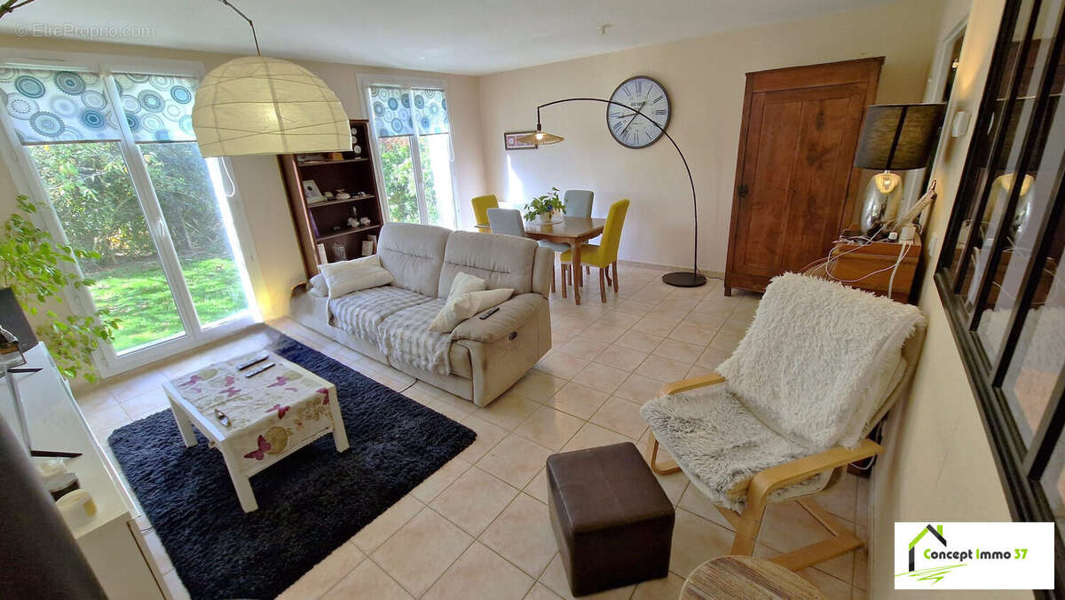 Maison à LA VILLE-AUX-DAMES