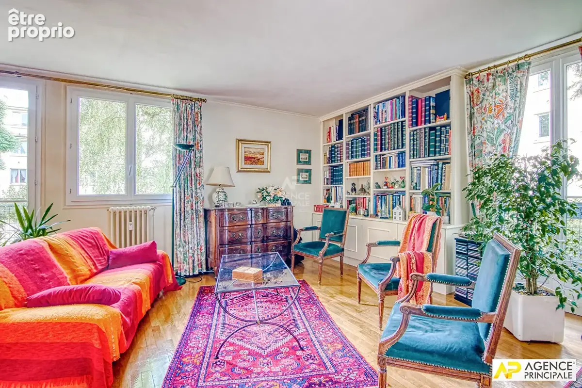 Versailles Rive Droite square Jean Houdon - Appartement 6 pièces 126.67 m² carrez avec balcons, caves et box - photo 9