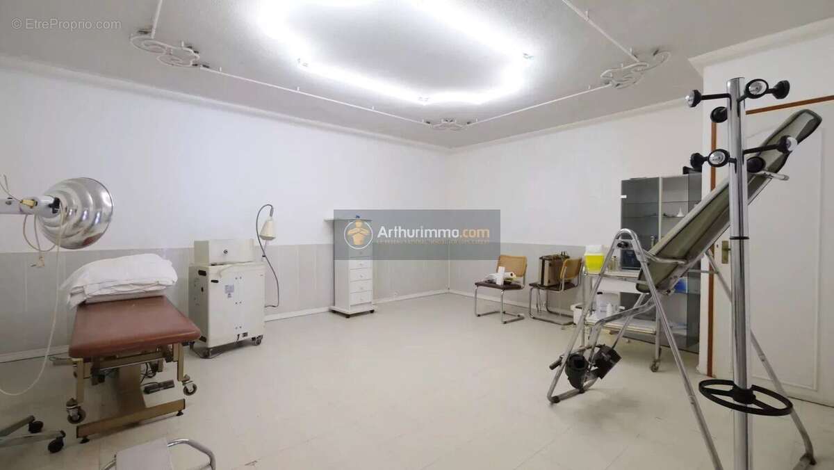 Commerce à SAN-MARTINO-DI-LOTA