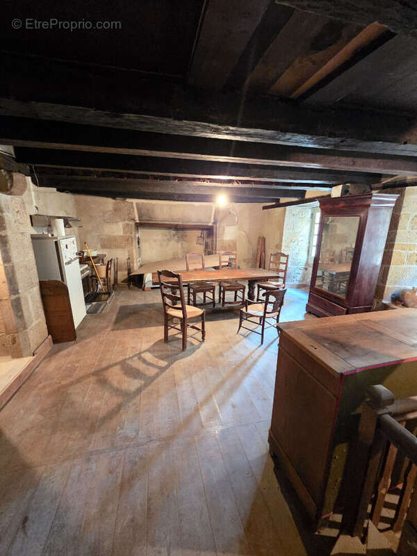 Maison à EYMOUTIERS