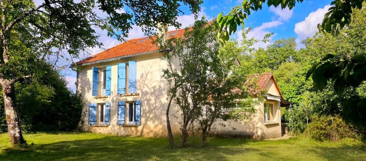 Maison à SAINT-AMAND-DE-VERGT