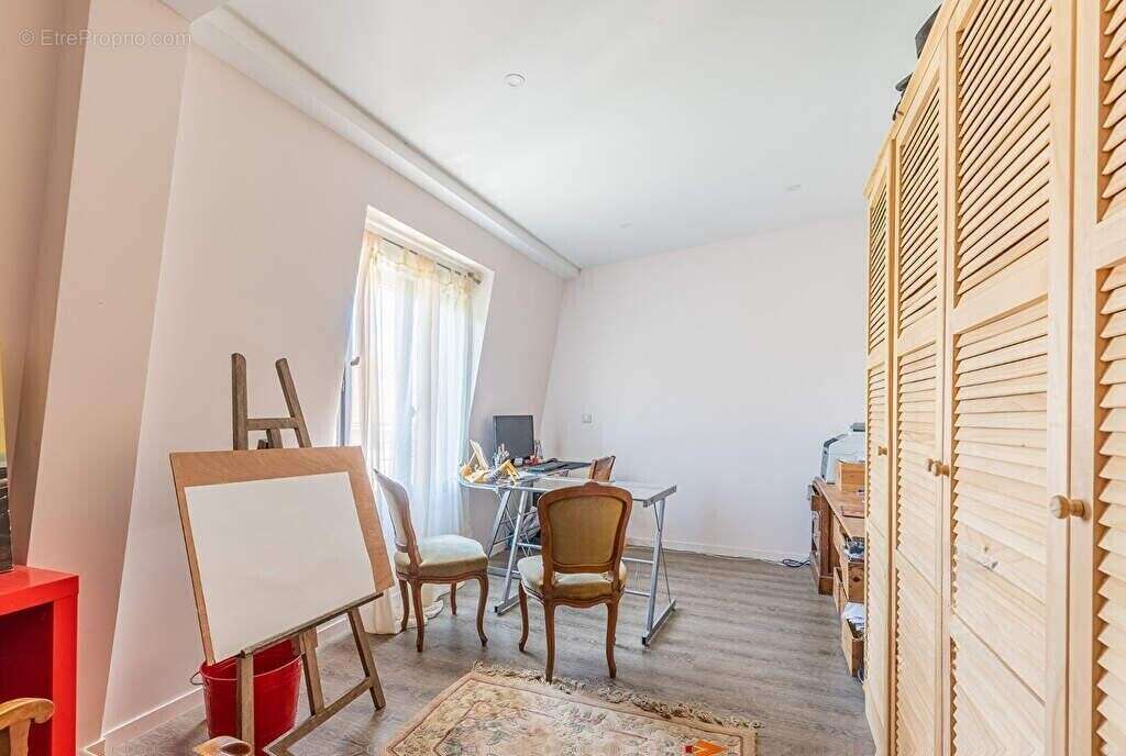 Maison à VERRIERES-LE-BUISSON