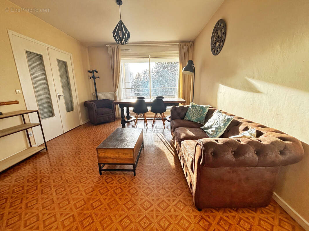 Appartement à VENISSIEUX