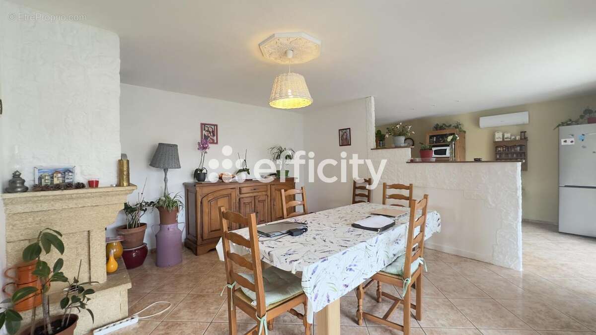 Maison à SERNHAC