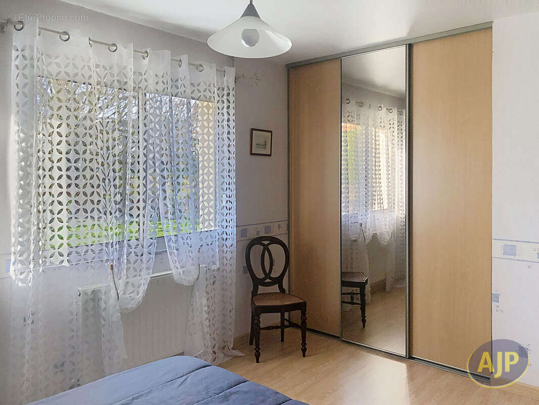 Maison à LA TESSOUALLE