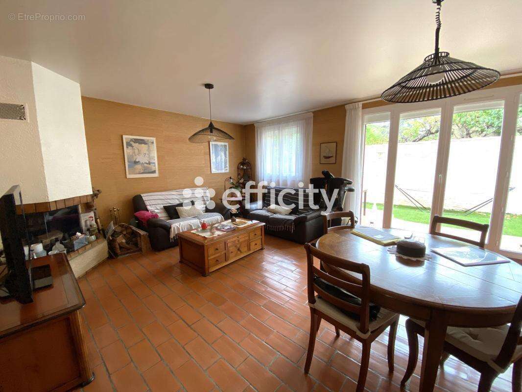 Maison à MARSEILLE-9E