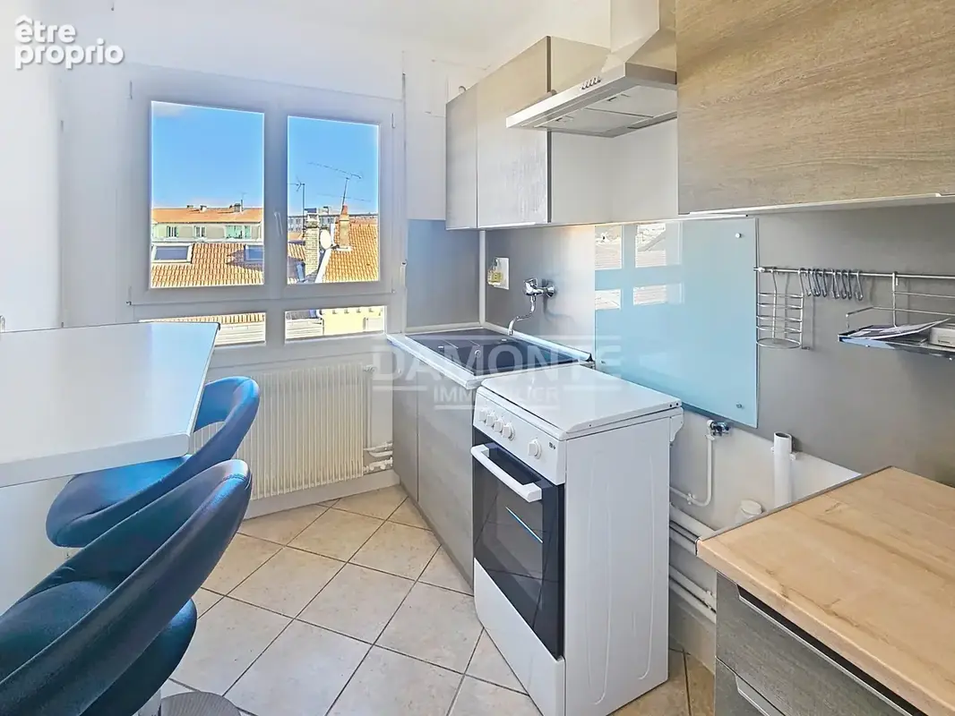 Appartement T3   52,23 m2   2 chambres   Dernier étage - photo 3