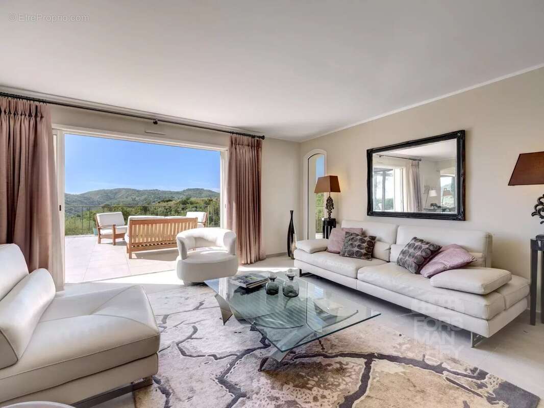 Maison à PEYMEINADE