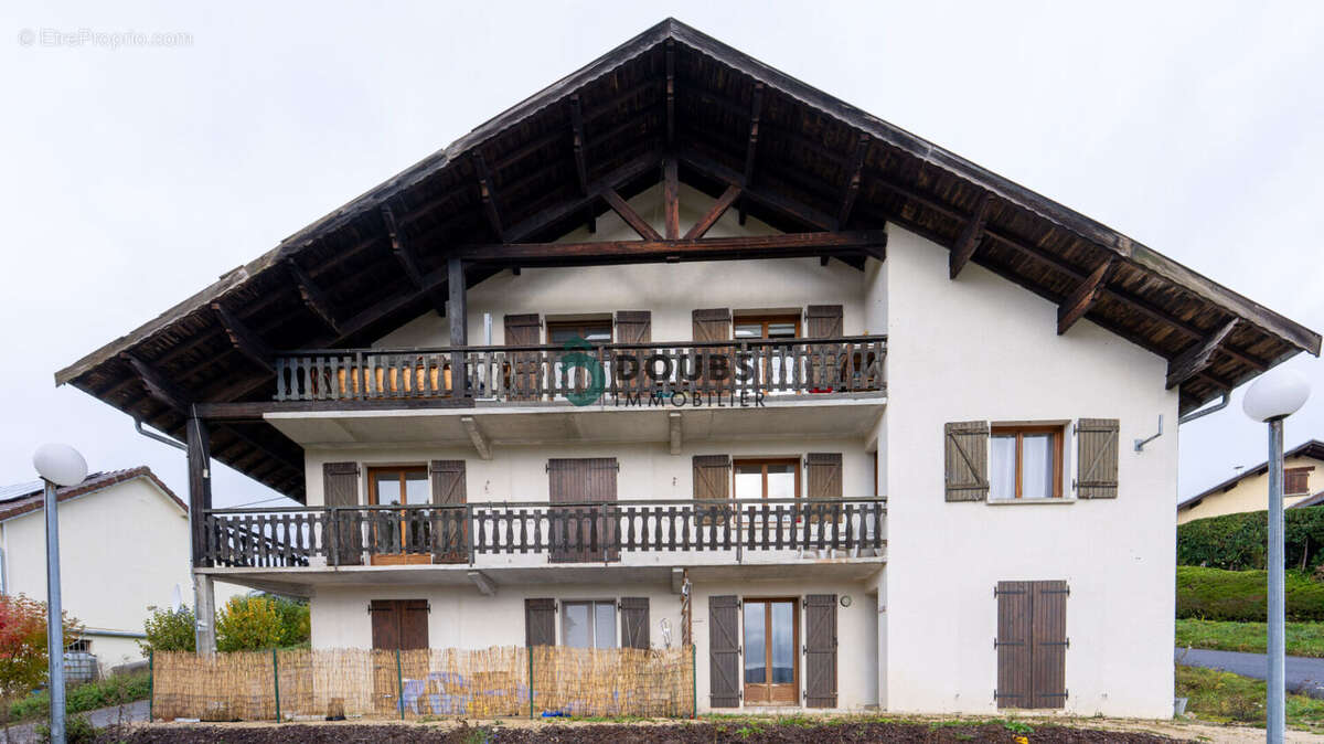 Maison à GUYANS-VENNES