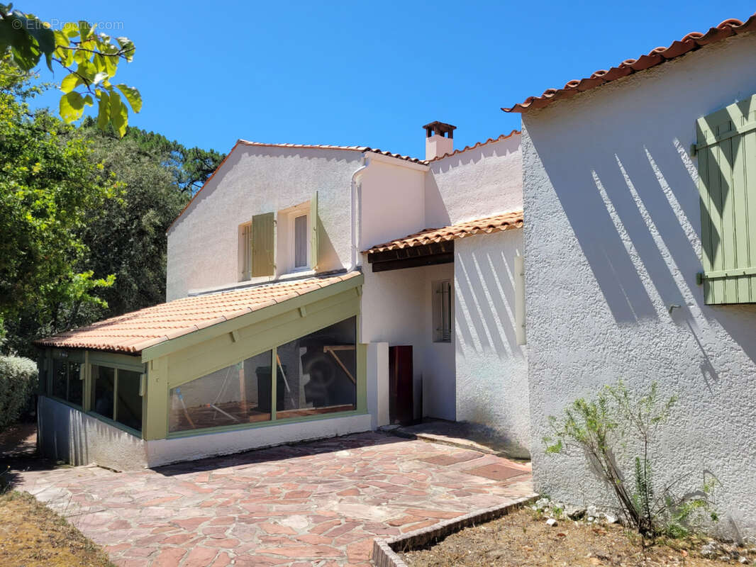 Villa avec piscine 200m2 habitables - Parc de la résidence - La Palmyre - photo 38