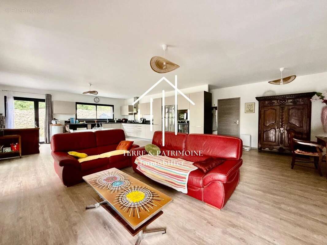 Maison à SAINT-ALBAN-AURIOLLES