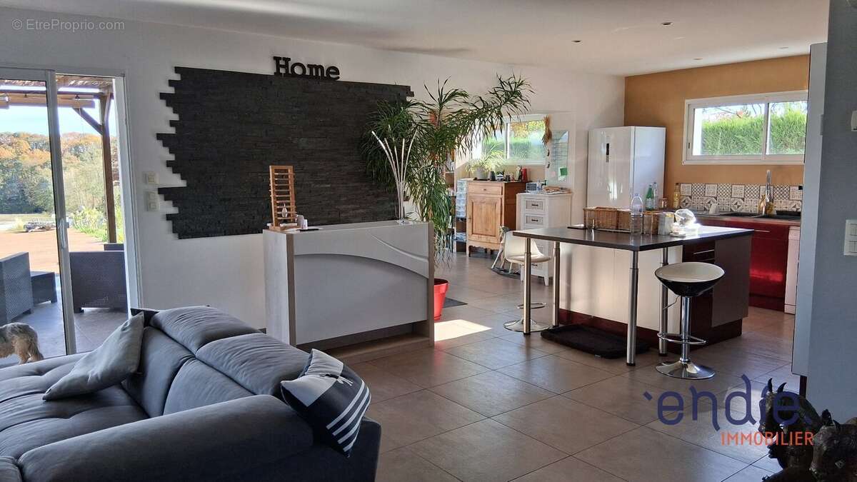 Maison à MOUSCARDES