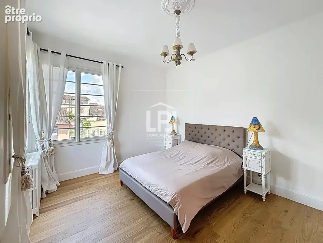Cœur de Village, bords de Garonne – Maison lumineuse 4 chambres + 1 bureau, avec piscine sur une parcelle de près de 1500 m², va - photo 10