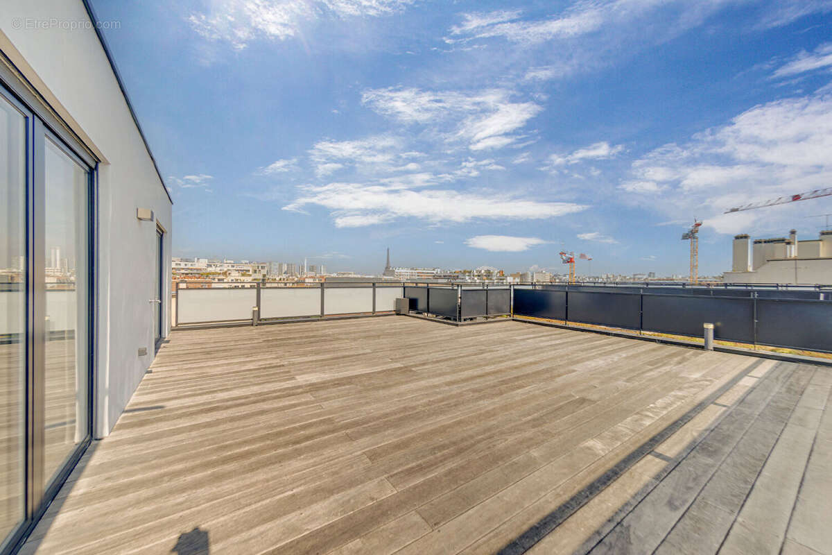 Appartement à PARIS-15E