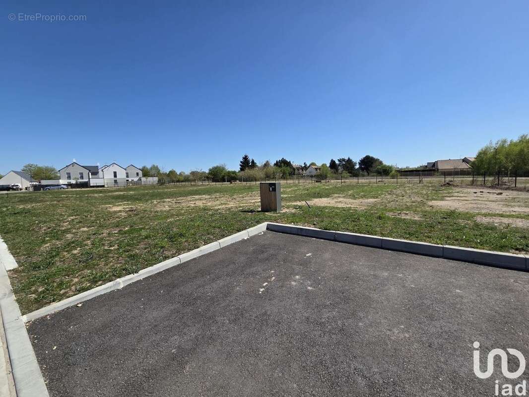 Photo 2 - Terrain à VINEUIL