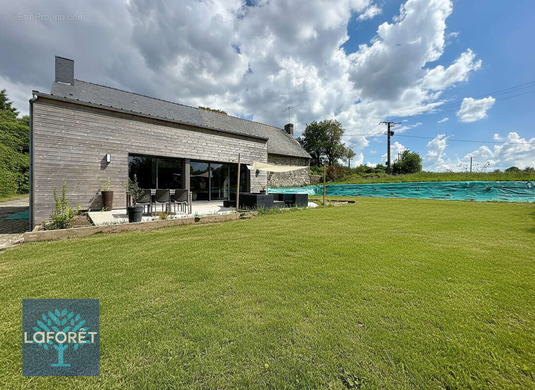 Maison à LA BAZOUGE-DU-DESERT
