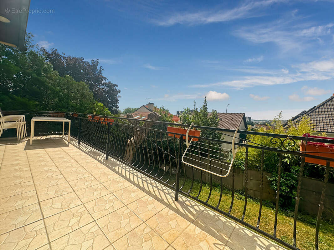 Maison à ROSNY-SOUS-BOIS