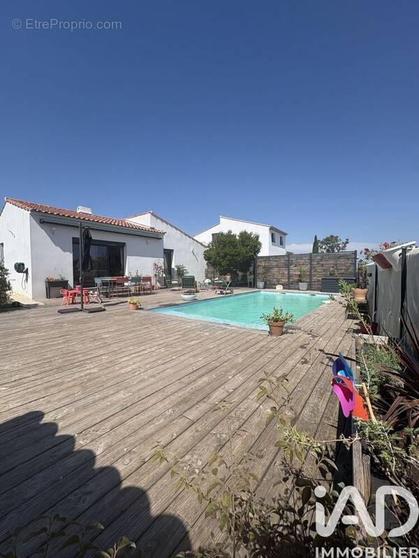 Photo 1 - Maison à VELAUX