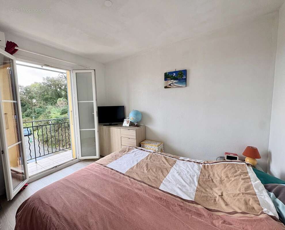 Appartement à COGOLIN
