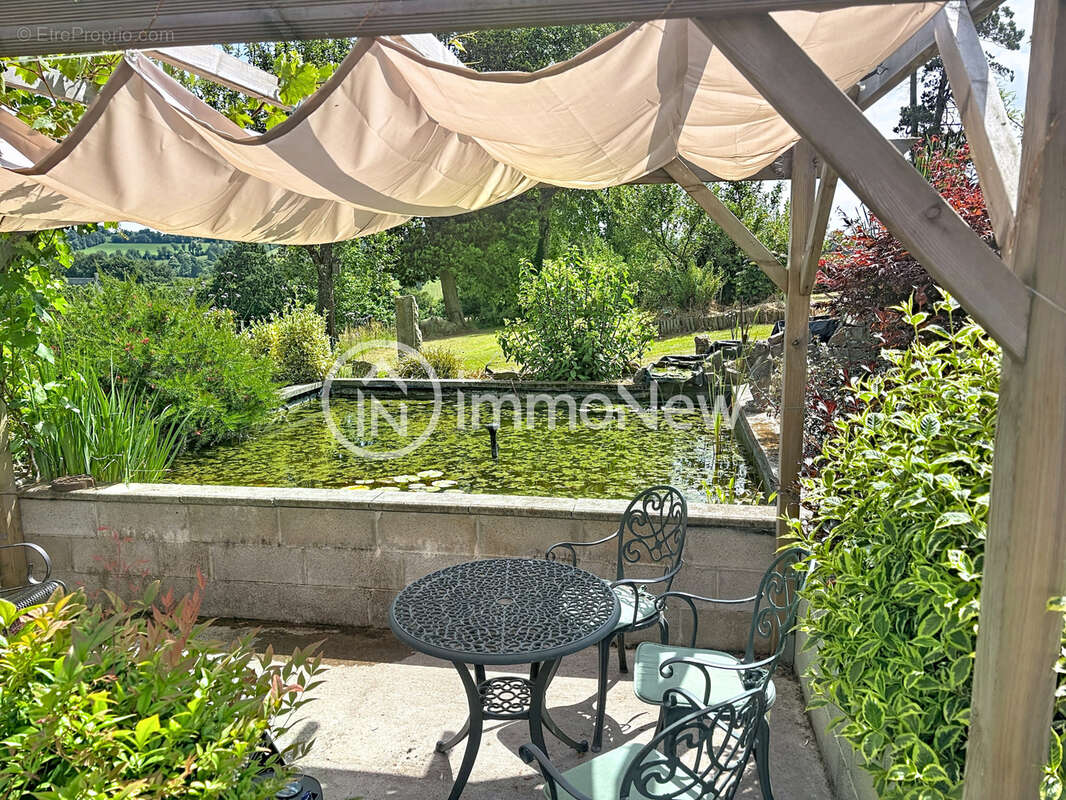 Maison 152 m2 au calme avec gite sur terrain 5000 m2 a 5 minutes de sourdeval - photo 4