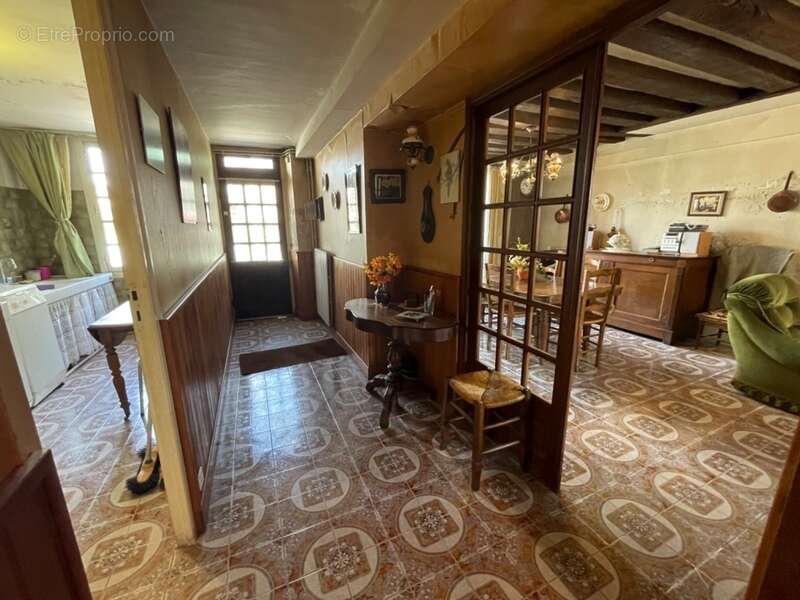 Maison à BUSSIERE-DUNOISE