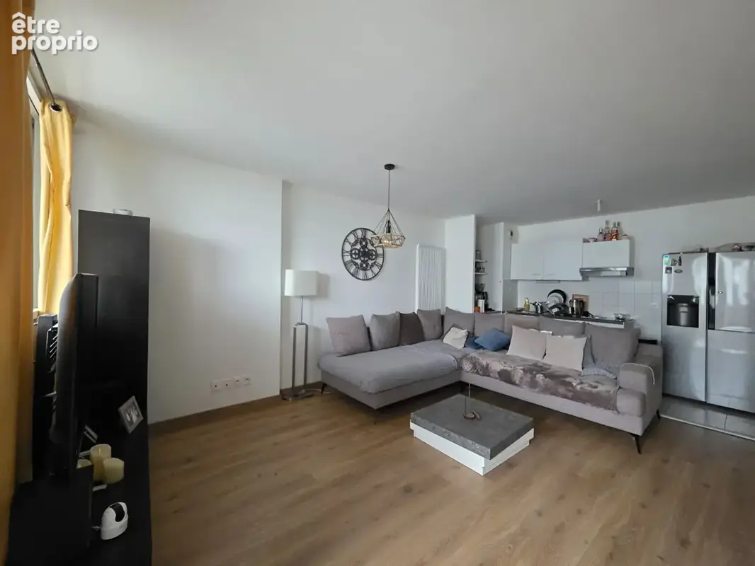 À VENDRE - Appartement T3 avec balcon et parking - Bordeaux Bassins à Flot - photo 4