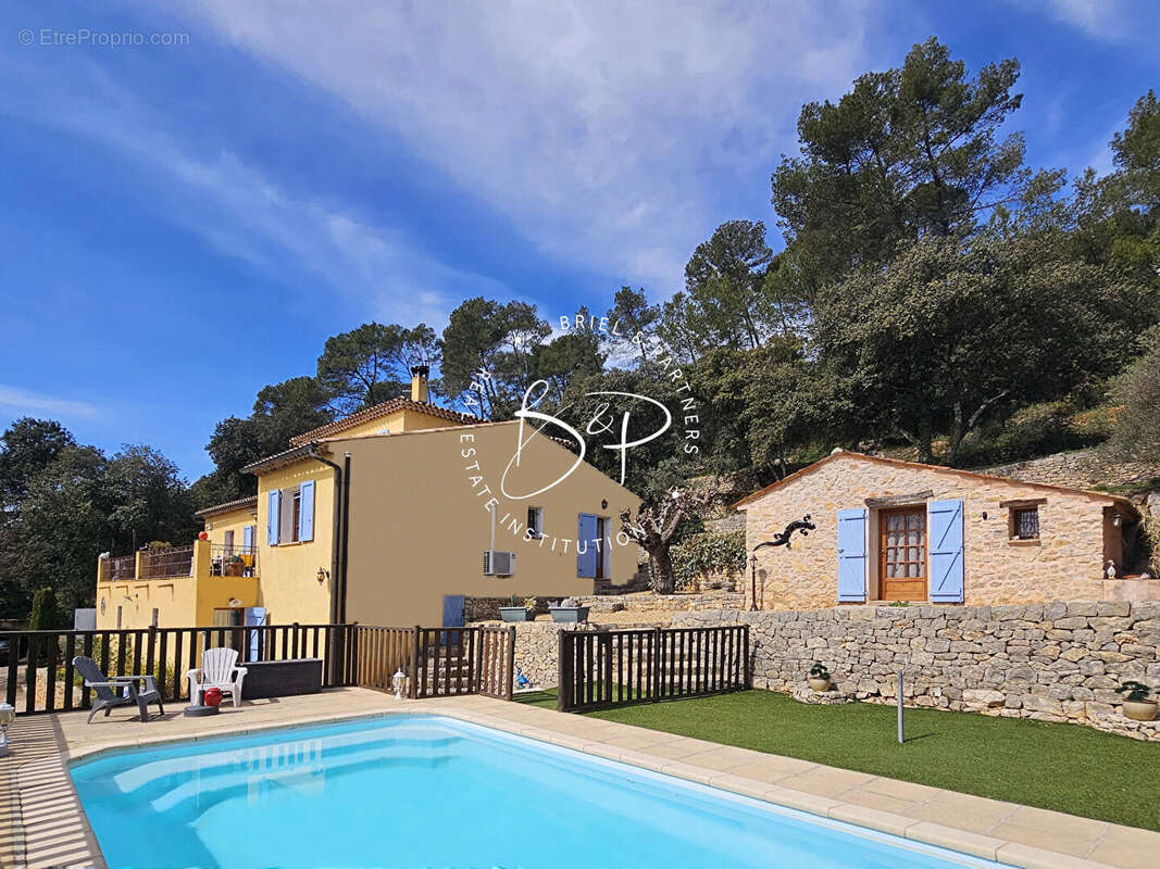 Maison à ENTRECASTEAUX