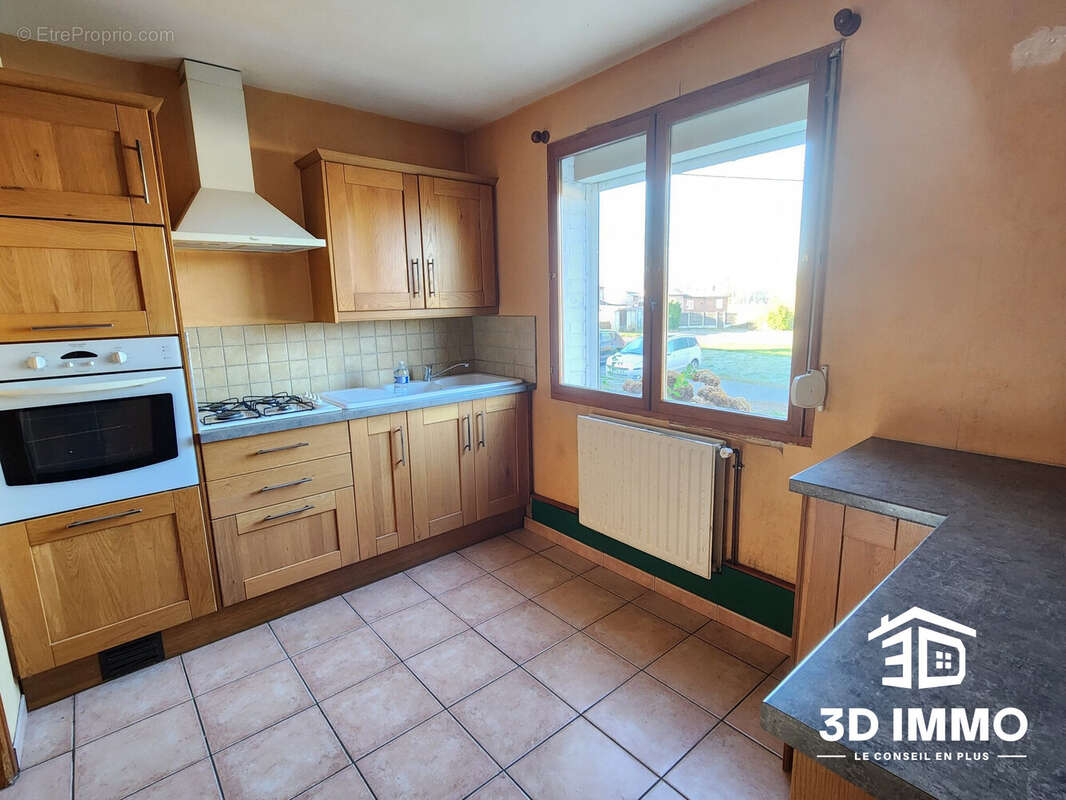 Maison à AVESNELLES