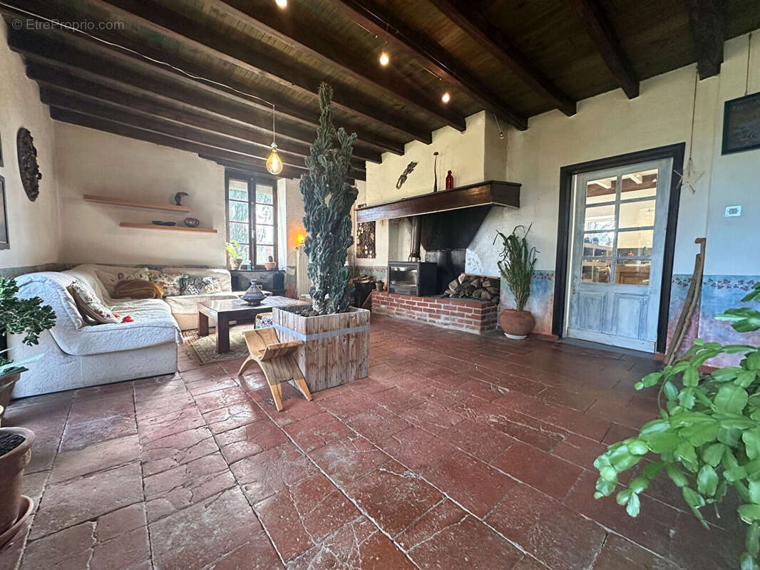 Maison à VILLEFRANCHE-D'ALBIGEOIS