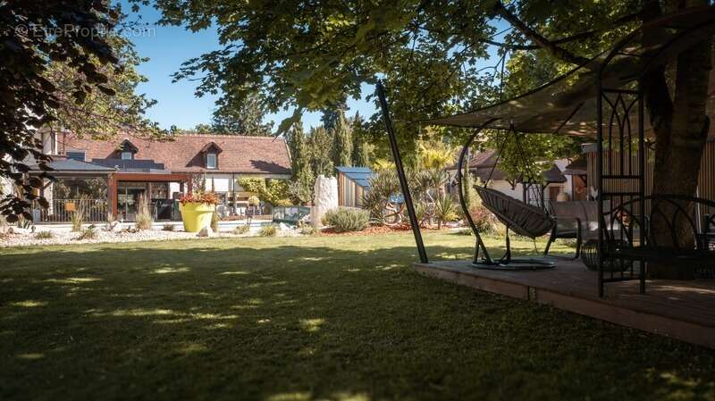 Propriete arc sur tille de 594 m2 sur terrain de 2411 m2 - photo 3