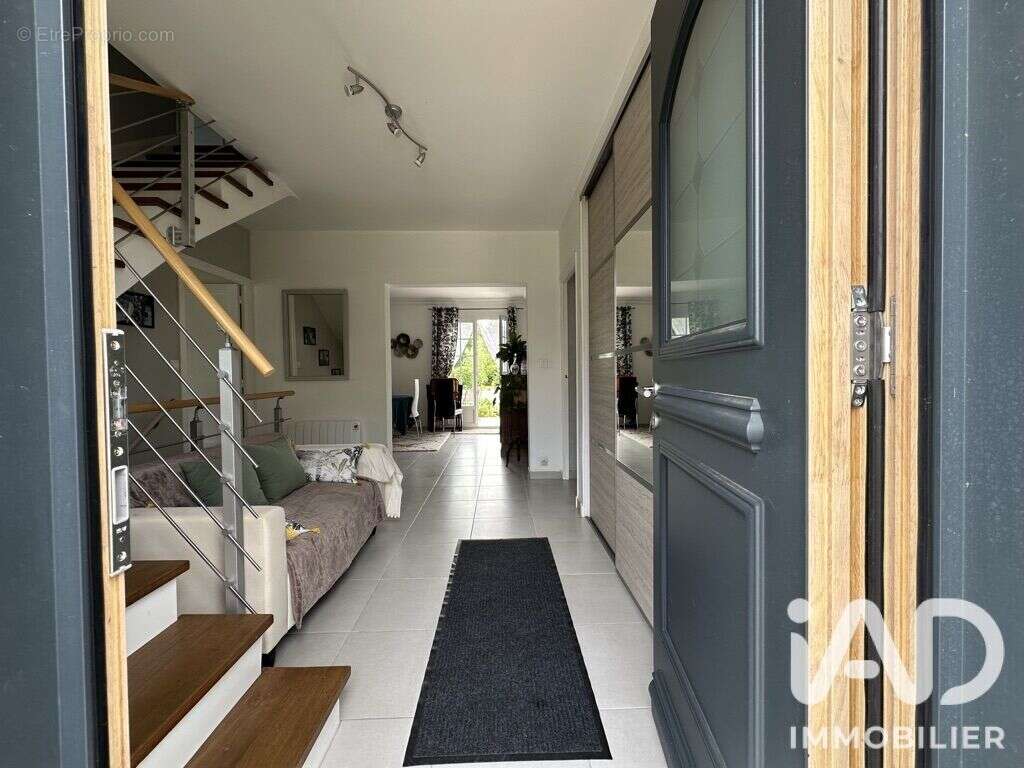 Maison 177 m² à Tour-En-Sologne  - photo 3